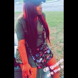 Meet your Posher, Desiree